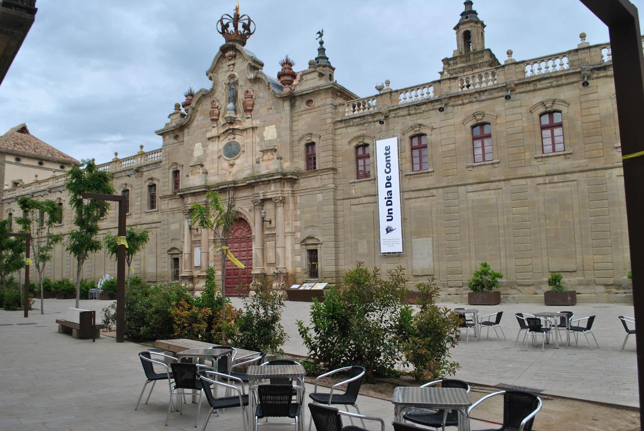 Hostal Universitat Cervera  Exterior foto
